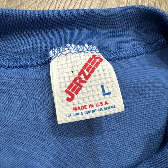 Vintage 80s Single Stitch Penguins Marching Tee T Shirt Size Large - Picture 5 of 7